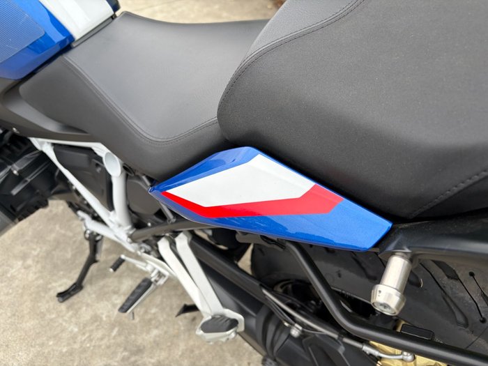 2024 BMW Motorrad R 1250 R SPORT Blue