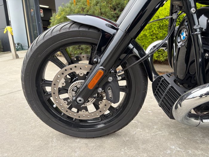 2023 BMW Motorrad R 18 BLACKLINE Black