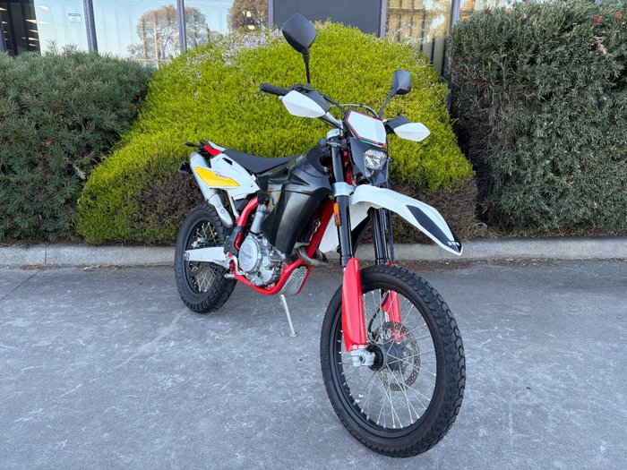 2019 SWM RS 500 R