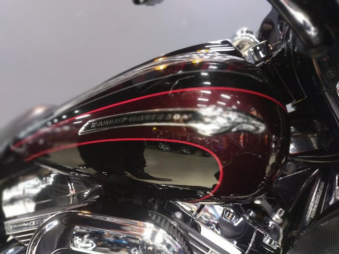 2010 Harley-Davidson CVO Street Glide 110 (FLHXSE) CVO Black
