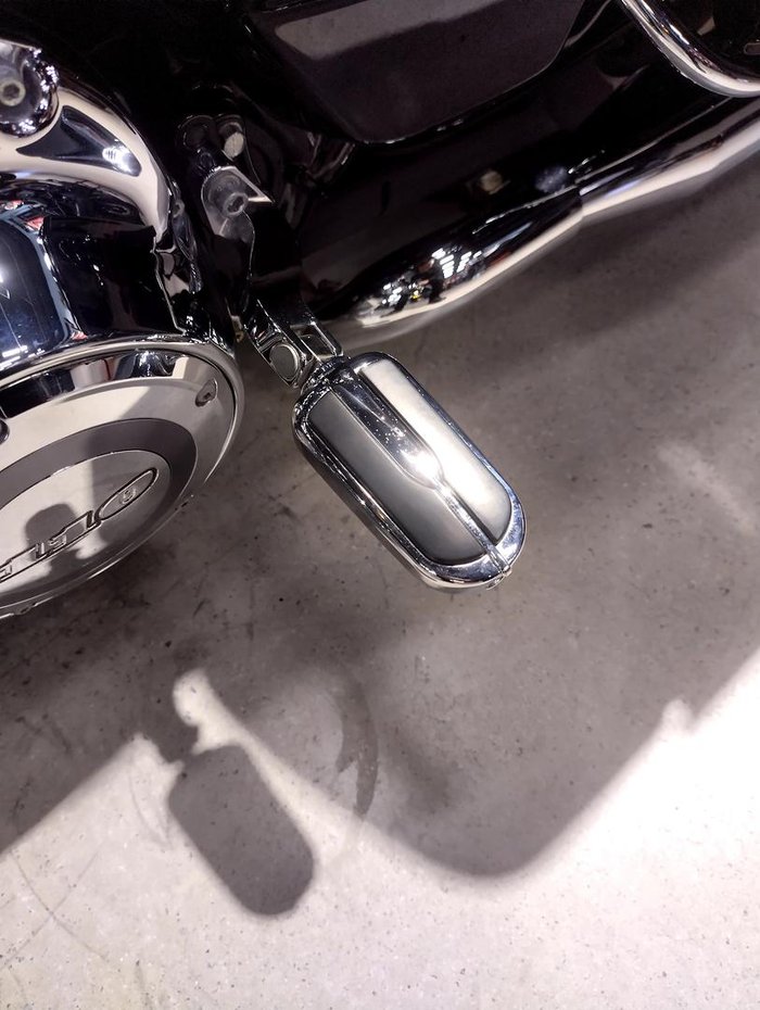 2010 Harley-Davidson CVO Street Glide 110 (FLHXSE) CVO Black