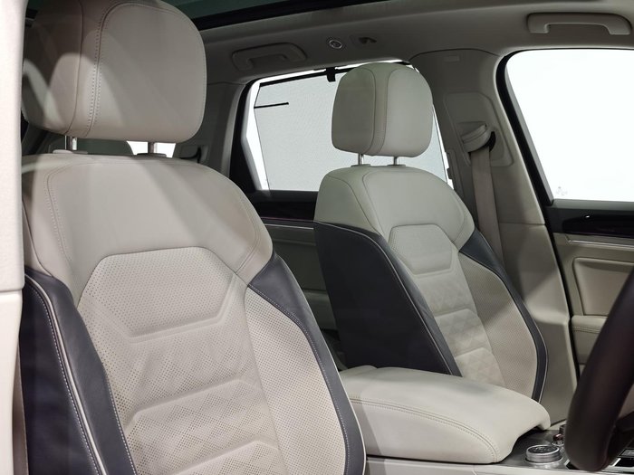 2022 Volkswagen Touareg 210TDI Elegance