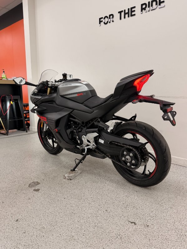 2025 CFMOTO 450 SR S Black