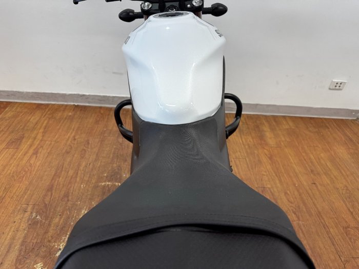 2022 Suzuki SV650 LAMS WHITE