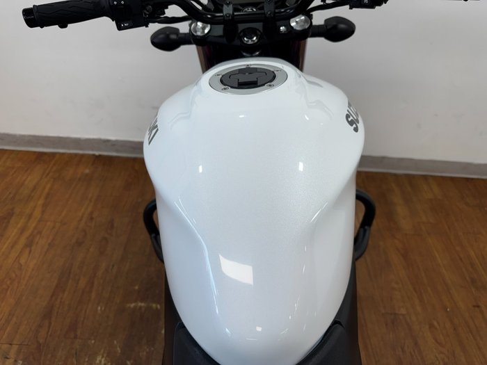 2022 Suzuki SV650 LAMS WHITE