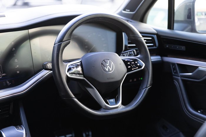 2022 Volkswagen Touareg 210TDI R-Line
