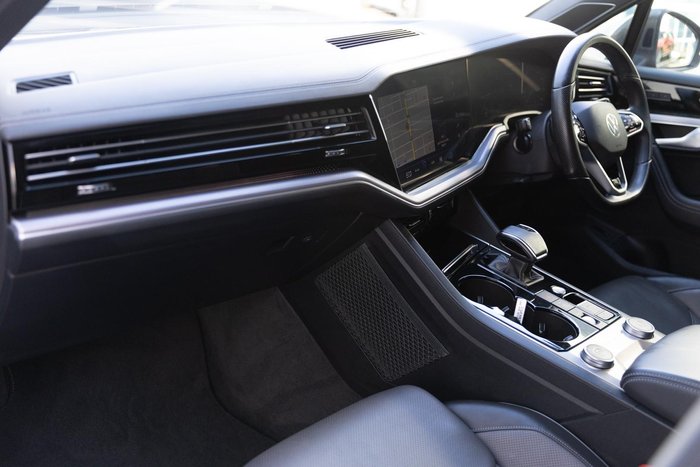 2022 Volkswagen Touareg 210TDI R-Line