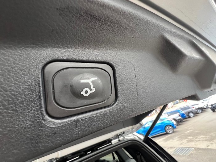 2025 Ford Everest Platinum
