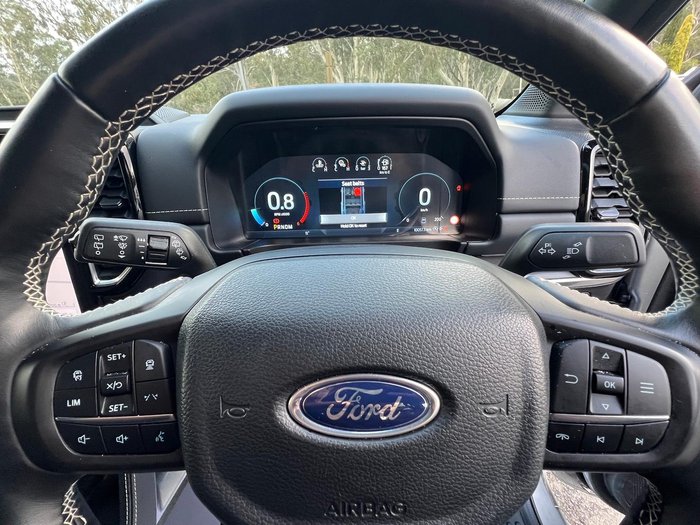 2025 Ford Everest Platinum