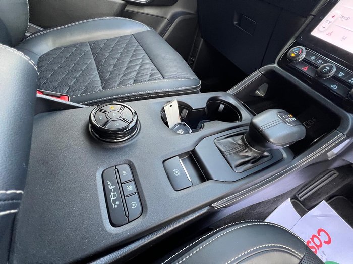 2025 Ford Everest Platinum