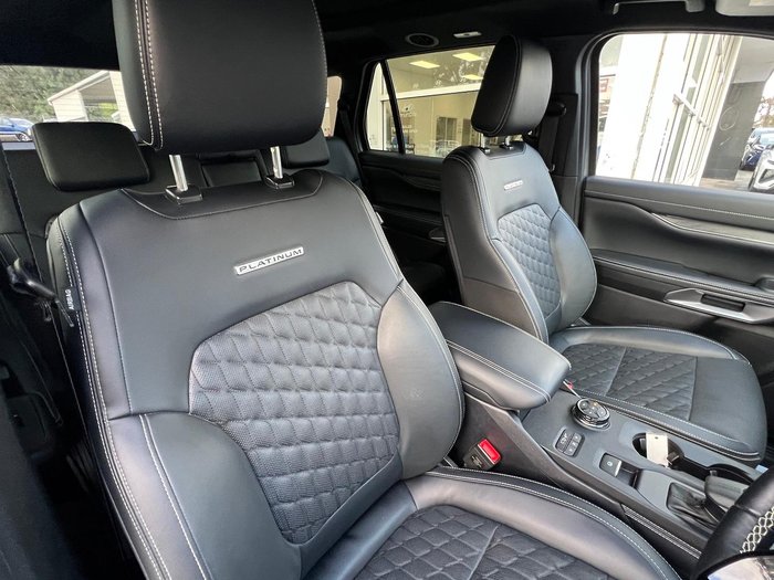 2025 Ford Everest Platinum