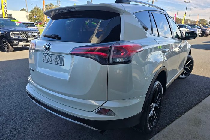 2017 Toyota RAV4 GXL