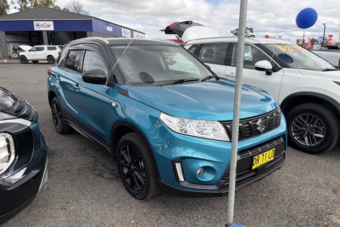 2022 SUZUKI VITARA SHADOW