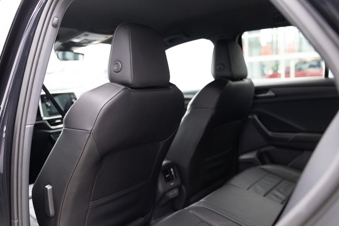 2024 Volkswagen T-Roc 140TSI R-Line