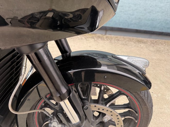 2021 INDIAN CHALLENGER LIMITED Black