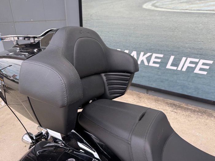 2021 INDIAN CHALLENGER LIMITED Black