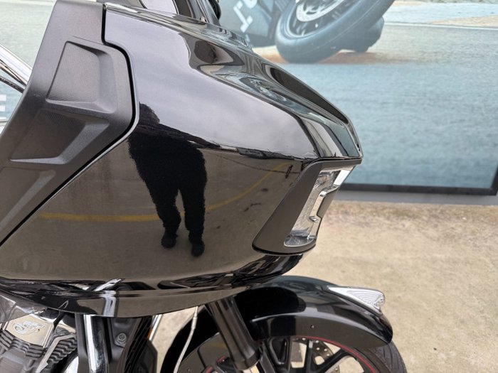 2021 INDIAN CHALLENGER LIMITED Black