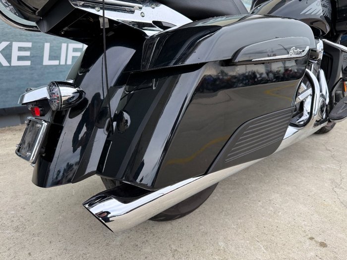 2021 INDIAN CHALLENGER LIMITED Black