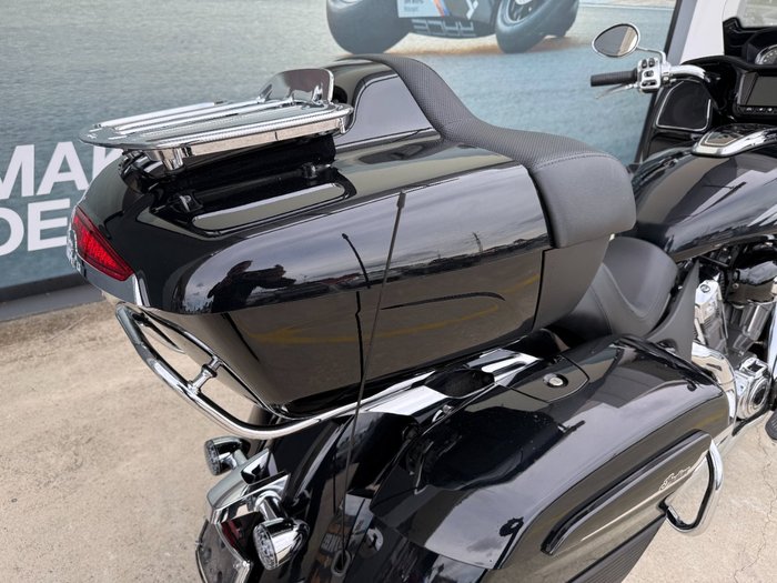 2021 INDIAN CHALLENGER LIMITED Black