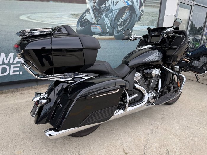 2021 INDIAN CHALLENGER LIMITED Black