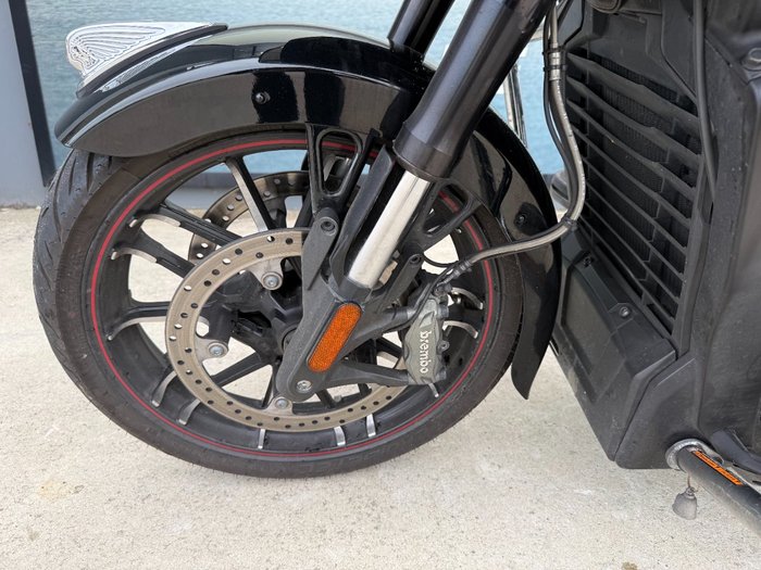2021 INDIAN CHALLENGER LIMITED Black