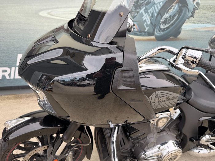 2021 INDIAN CHALLENGER LIMITED Black