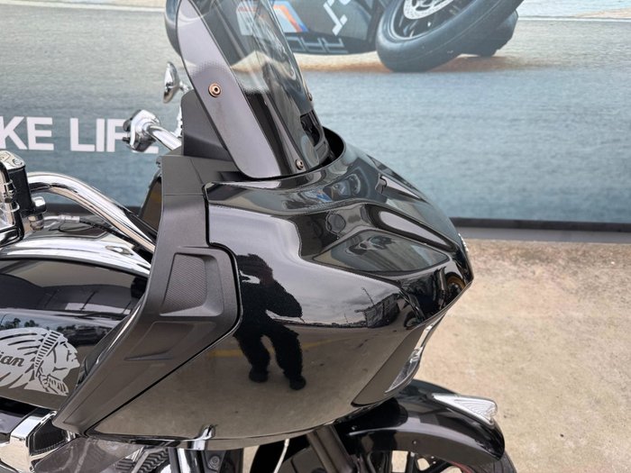 2021 INDIAN CHALLENGER LIMITED Black