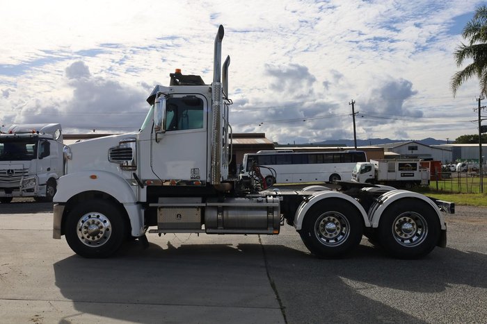 2017 Freightliner Coronado