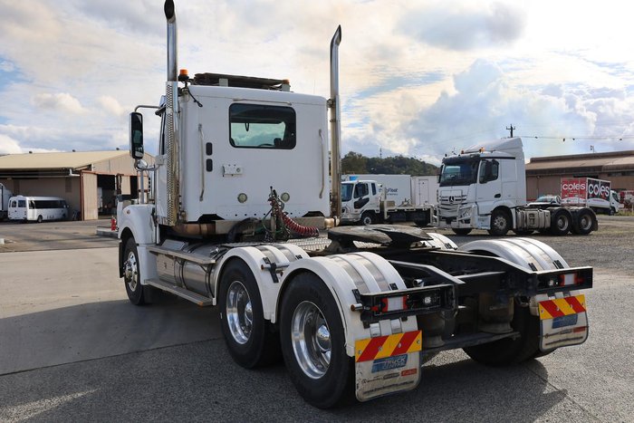 2017 Freightliner Coronado