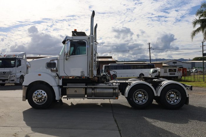 2017 Freightliner Coronado