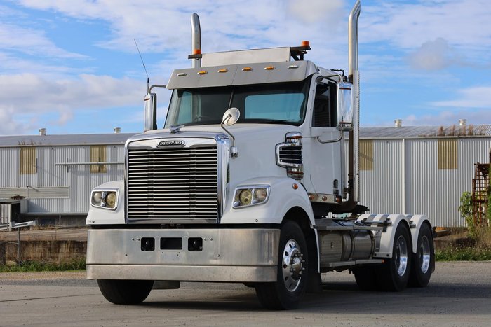 2017 Freightliner Coronado