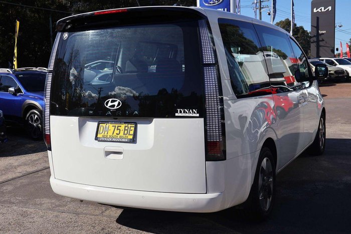 2024 Hyundai STARIA