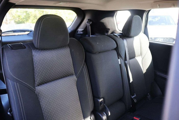 2024 Mitsubishi Outlander ES