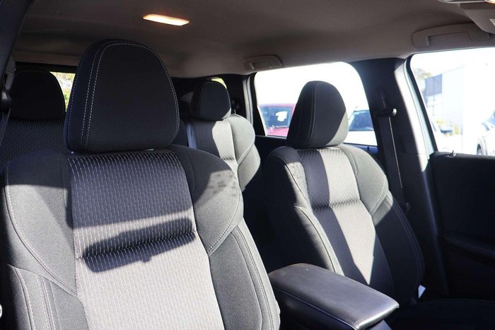 2024 Mitsubishi Outlander ES