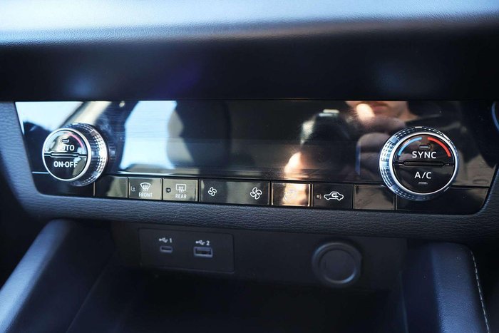 2024 Mitsubishi Outlander ES