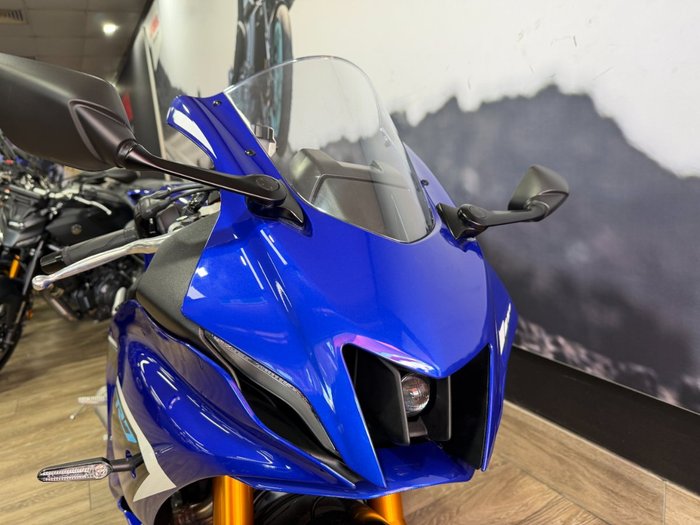 2025 Yamaha YZF-R7LA BLUE