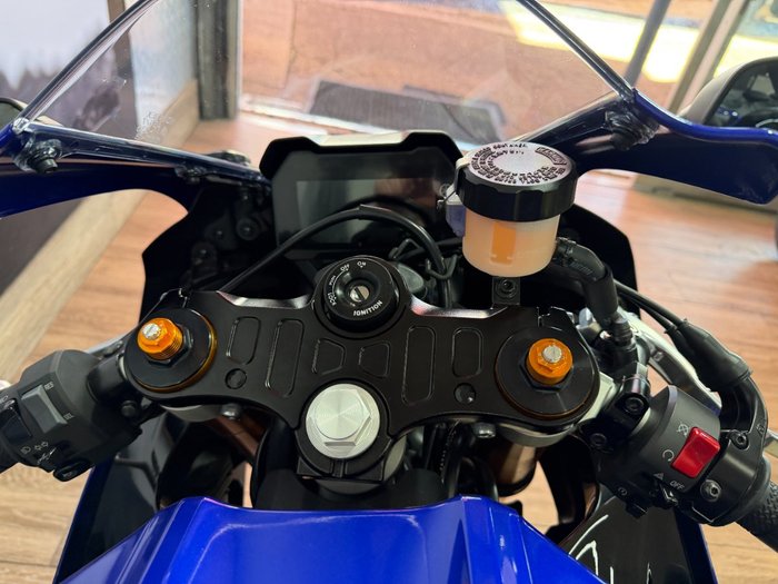 2025 Yamaha YZF-R7LA BLUE