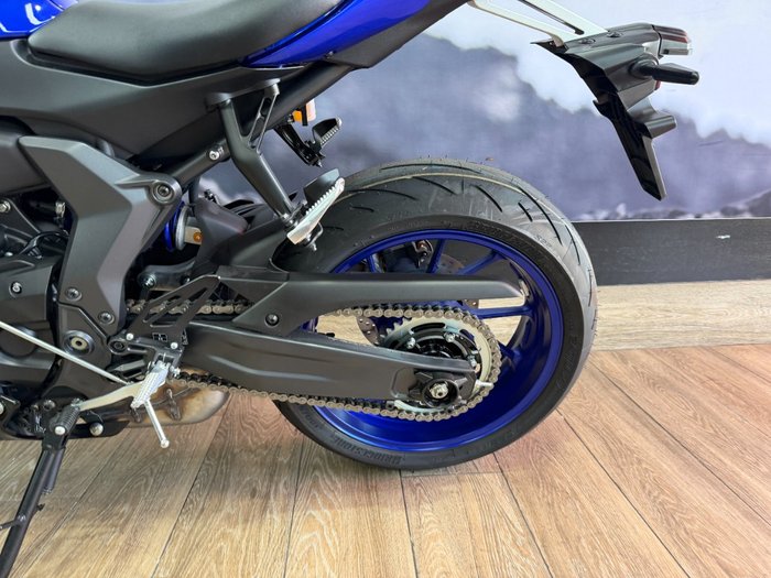 2025 Yamaha YZF-R7LA BLUE