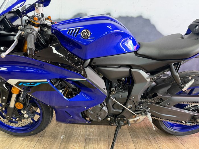 2025 Yamaha YZF-R7LA BLUE