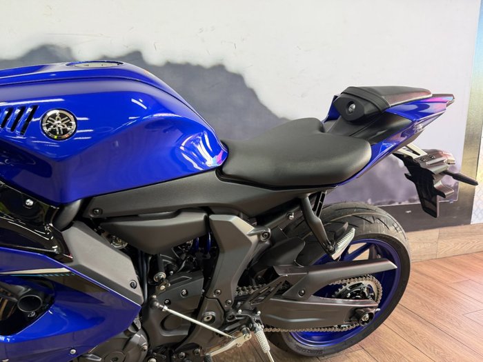 2025 Yamaha YZF-R7LA BLUE