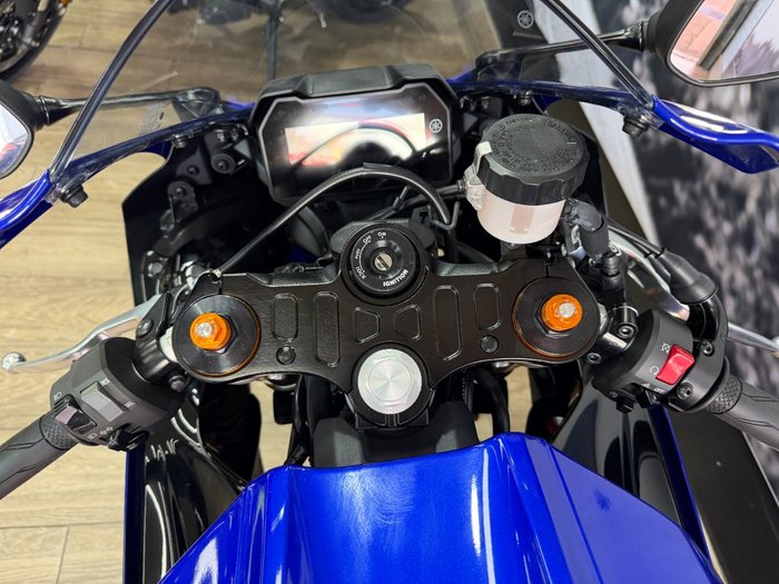 2025 Yamaha YZF-R7LA BLUE