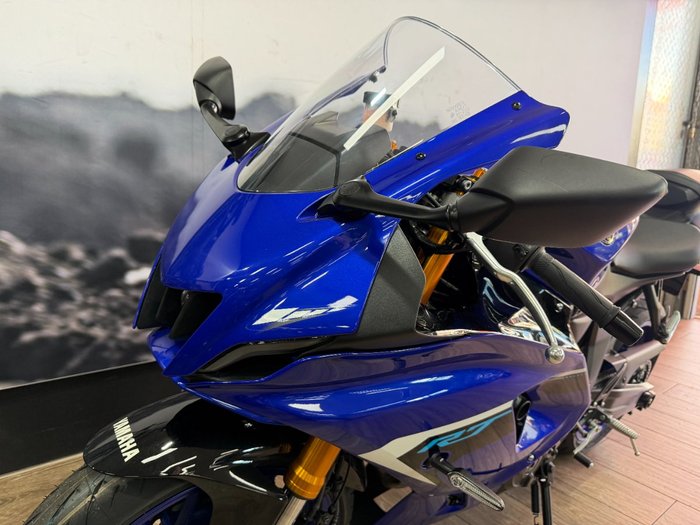 2025 Yamaha YZF-R7LA BLUE