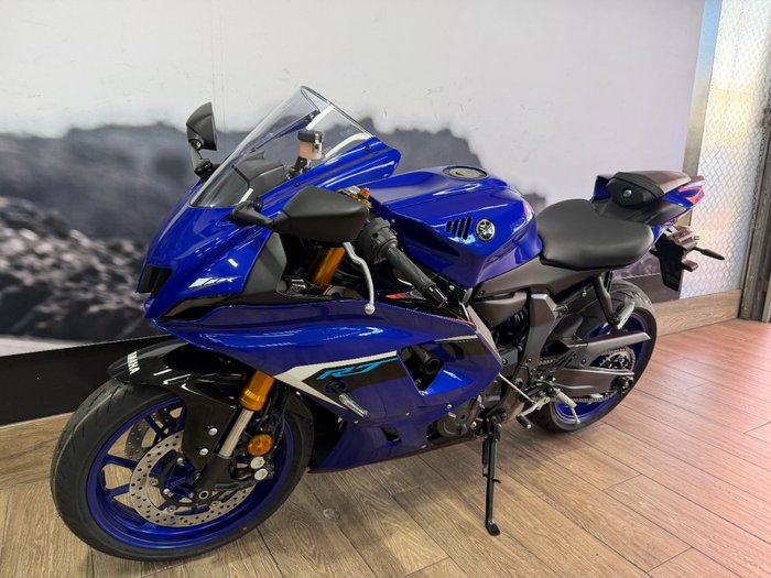 2025 Yamaha YZF-R7LA BLUE