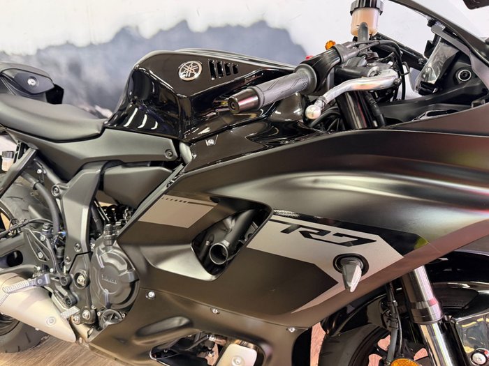 2025 Yamaha YZF-R7HO
