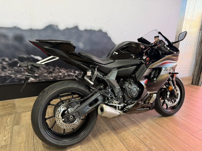 2025 Yamaha YZF-R7HO