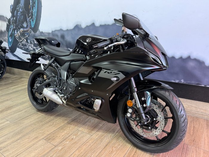 2025 Yamaha YZF-R7HO