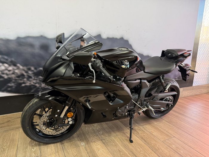2025 Yamaha YZF-R7HO