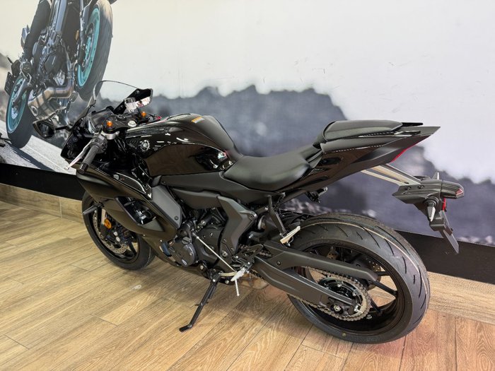 2025 Yamaha YZF-R7HO