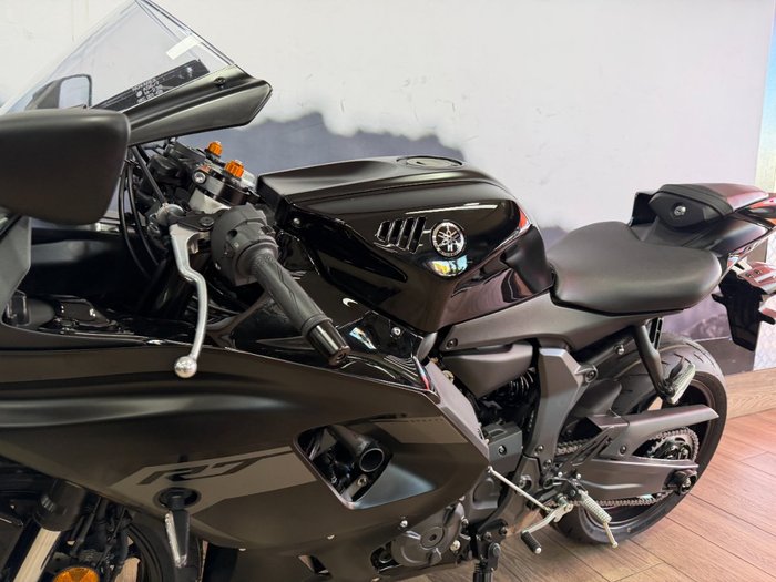 2025 Yamaha YZF-R7HO