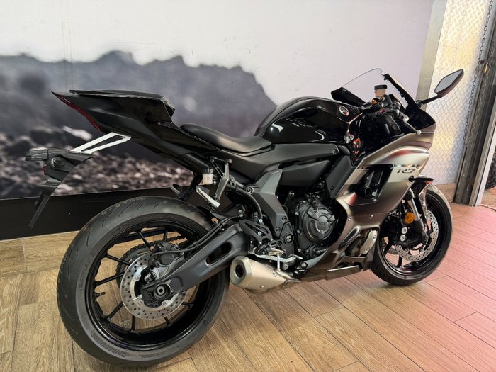 2025 Yamaha 2025 YAMAHA 655CC YZF-R7LAS